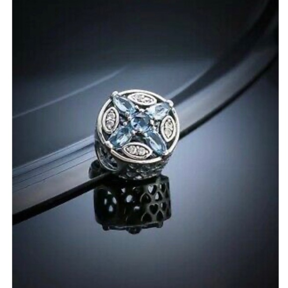 Pandora Winter Moments Charm - Picture 1 of 3
